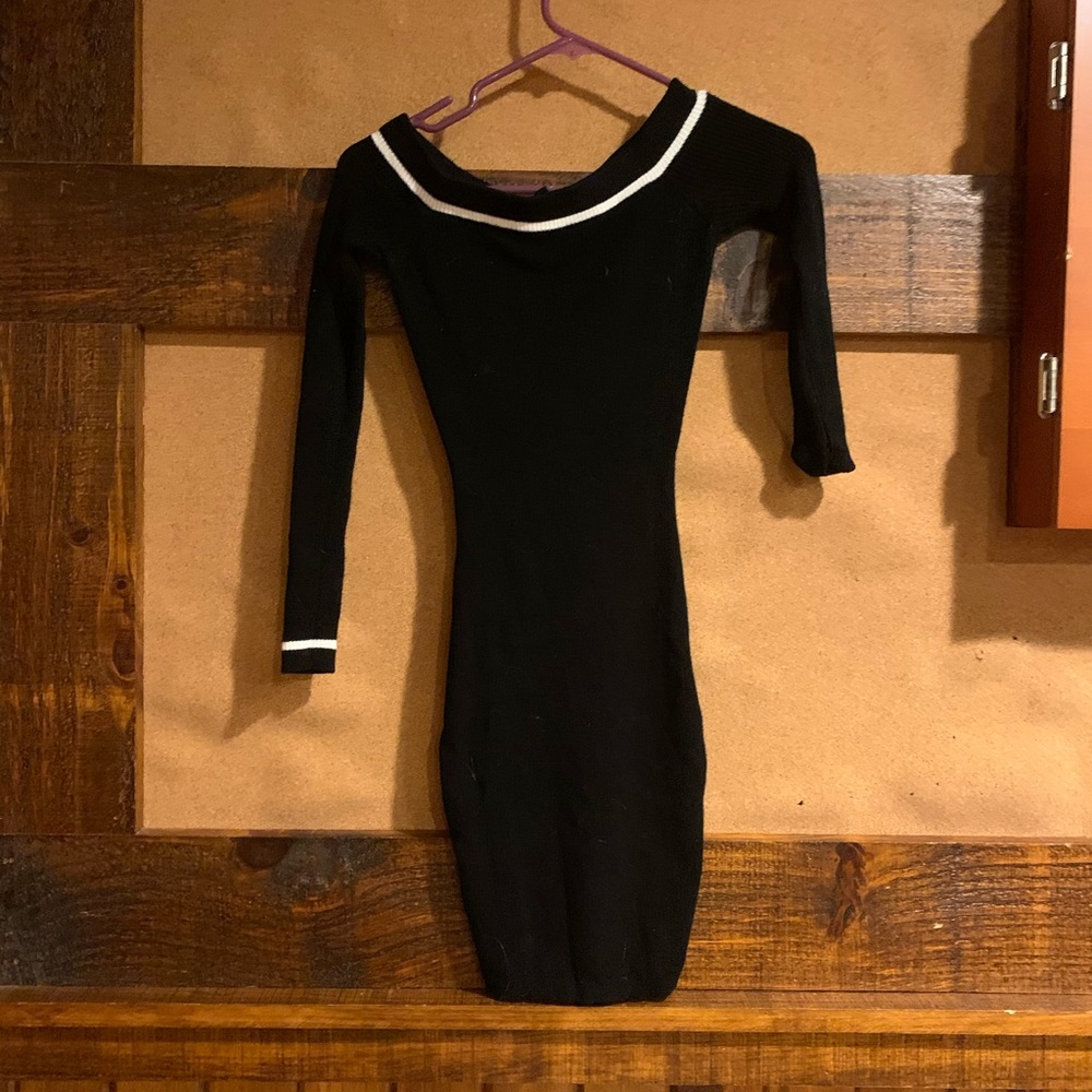 GUESS OFF THE SHOULDER SWEATER DRESS